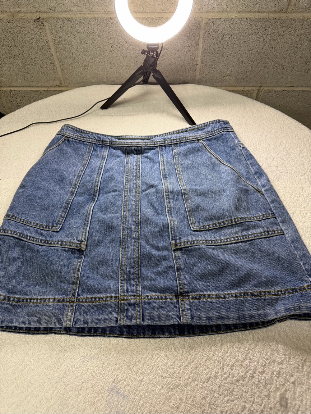 Cabi size 8 Women's Blue Denim Utility Mini Skirt